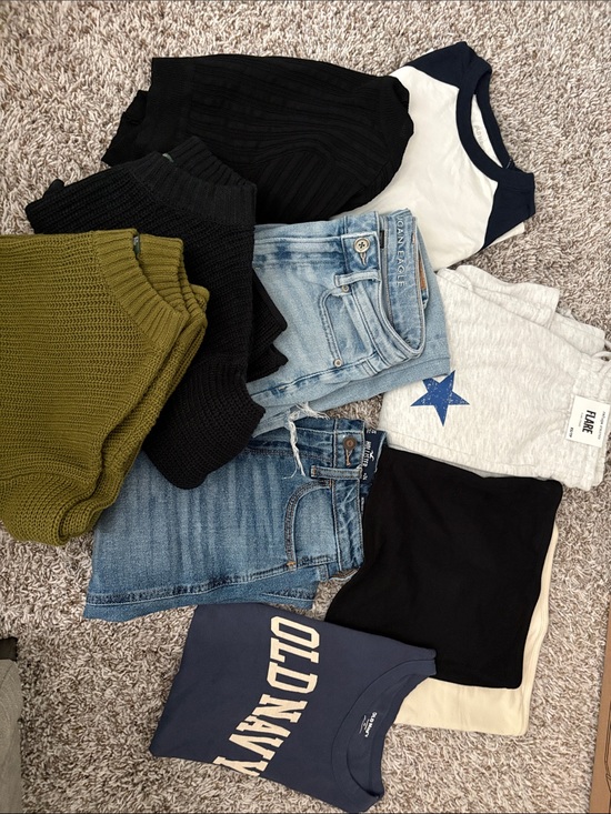 Old Navy Other - Women’s Clothing Lot BUNDLE XS ft. HOLLISTER, AE , WILD FABLE, OLD NAVY, ETC